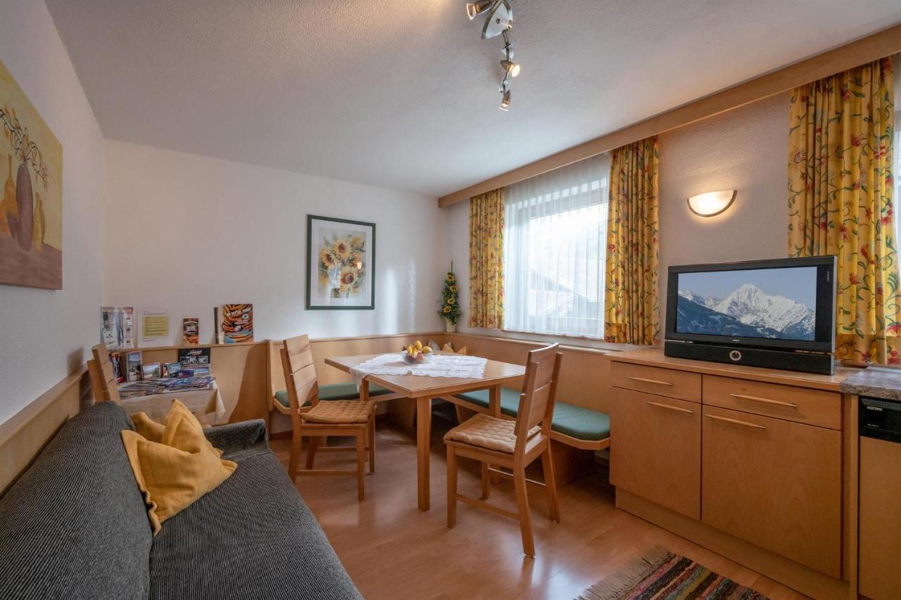 Tuxerhof Apartment Hippach Exterior photo